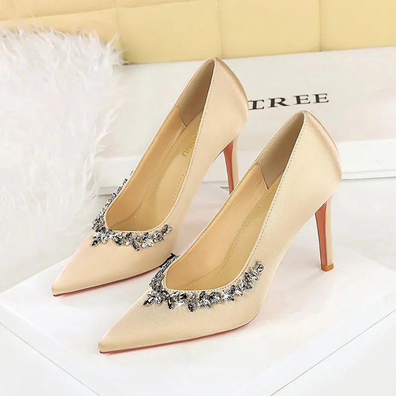 Dunnu Slim Heel High Heels Women's-10