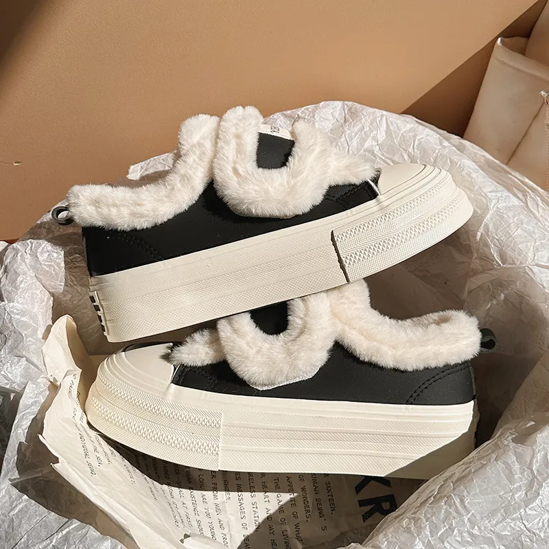 Miss Zhang Thermal Slip Resistant, Abrasion Resistant, Lightweight Low Top Skateboard Shoes Women's Beige-15