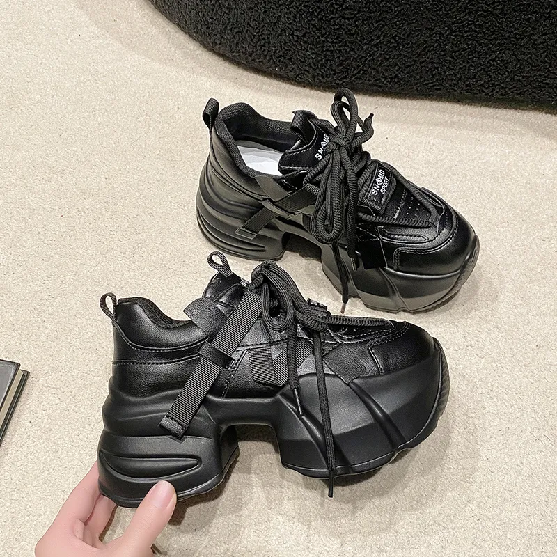Handsome Running Sheep Slip-Resistant Low-Top Chunky Sneakers Women's-9
