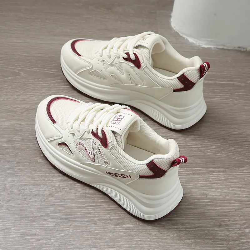 Handsome Running Sheep Low Top Chunky Sneakers Women's-7