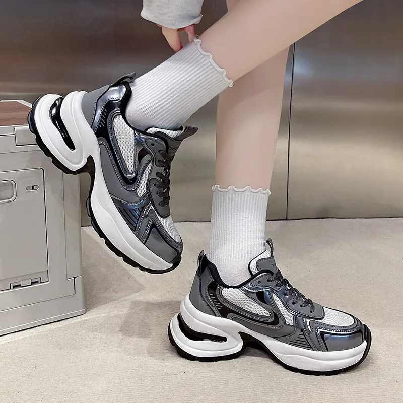Handsome Running Sheep High-Top Casual Shoes Women's-9
