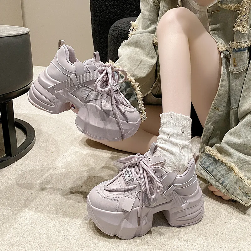 Handsome Running Sheep Slip-Resistant Low-Top Chunky Sneakers Women's-16