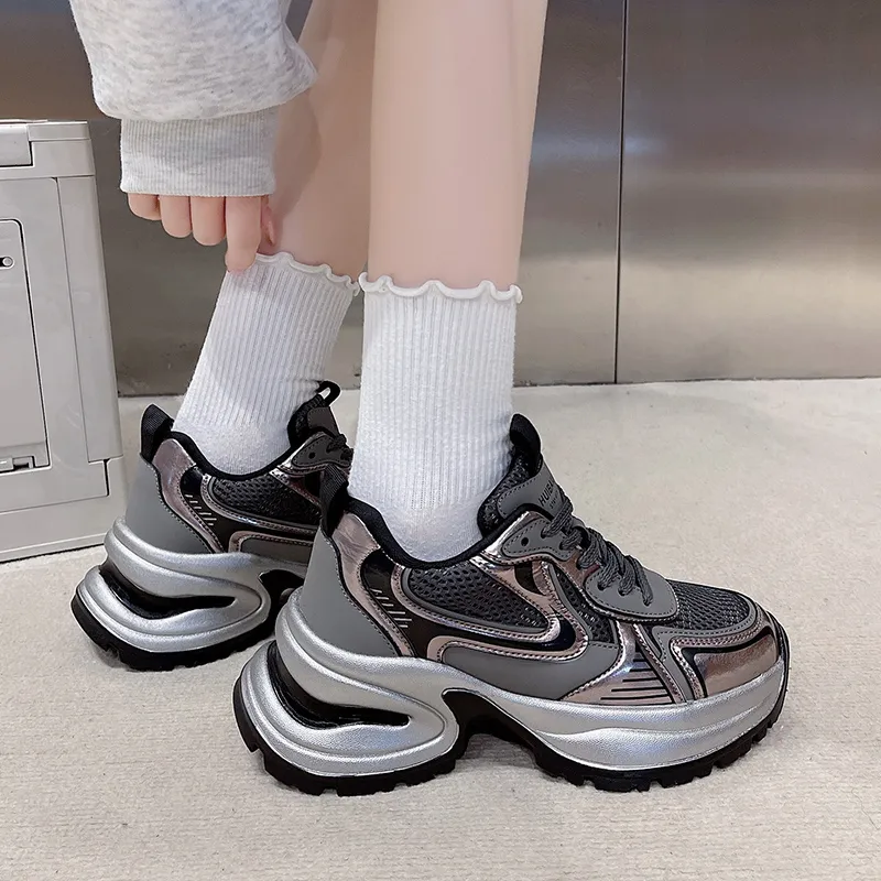 Handsome Running Sheep High-Top Casual Shoes Women's-15