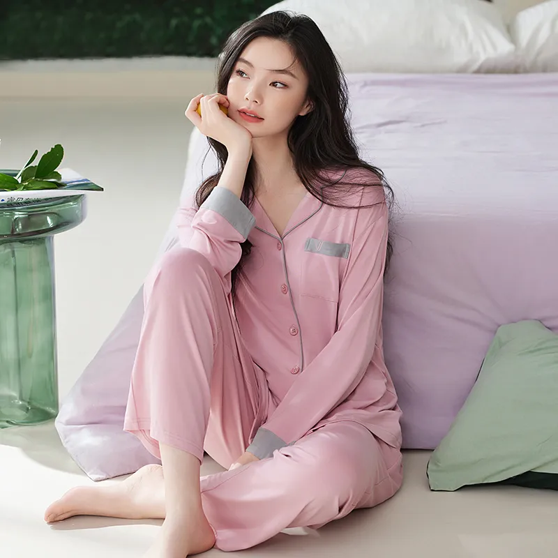 Xuan Liang Women's Pajama Sets-3
