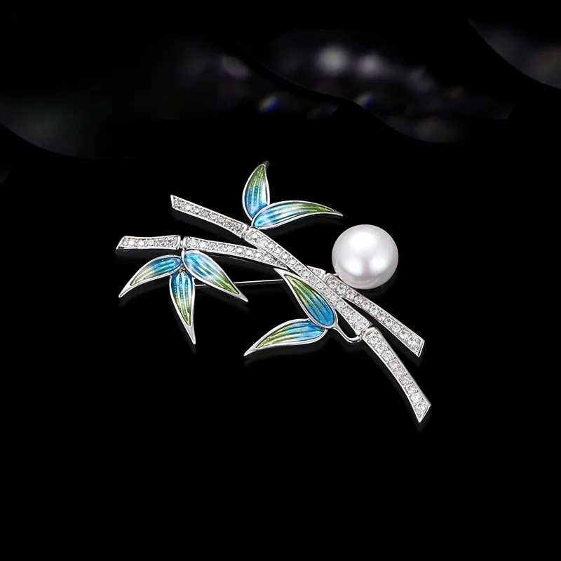 Lan Ying Austrian Crystal Brooches Unisex-4