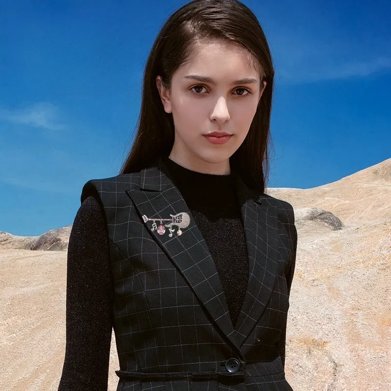Lan Ying Austrian Crystal Brooches Women's-7