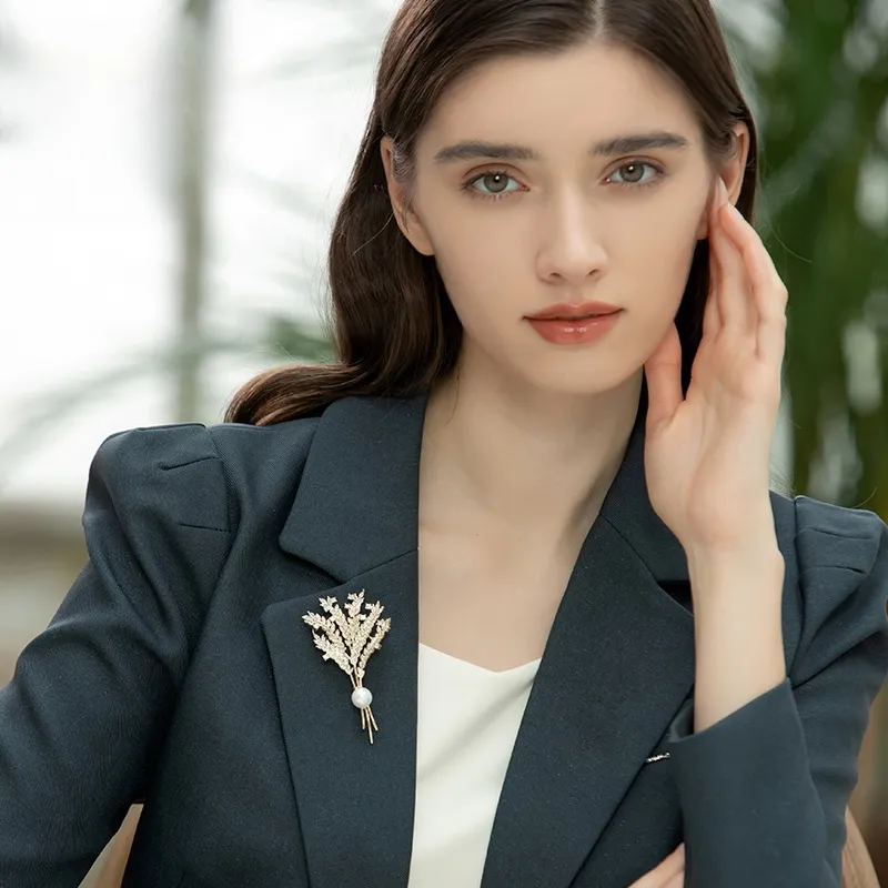 Lan Ying Austrian Crystal Brooches Women's-3