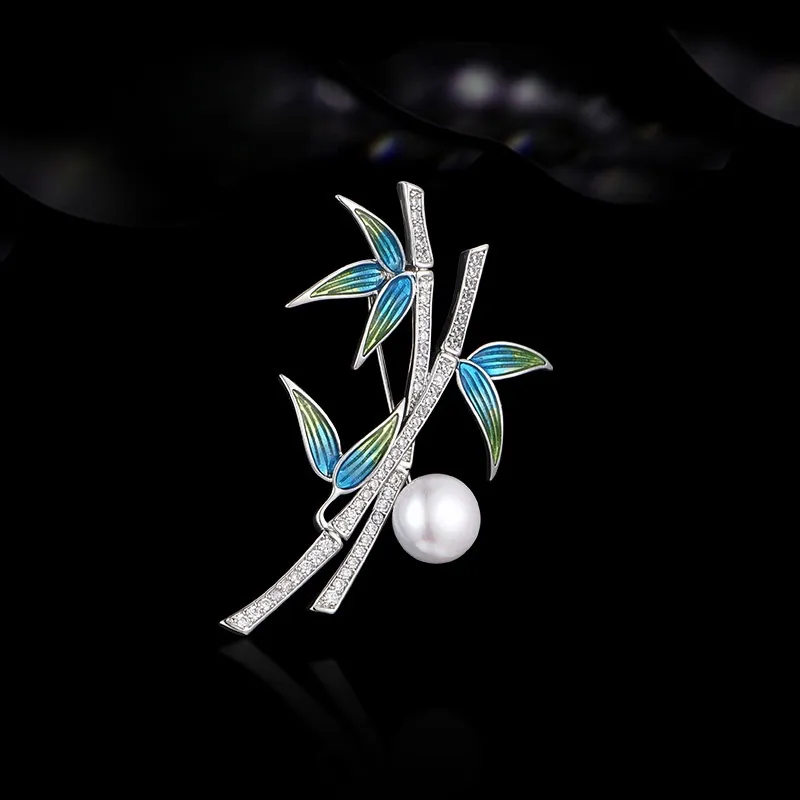 Lan Ying Austrian Crystal Brooches Unisex-3