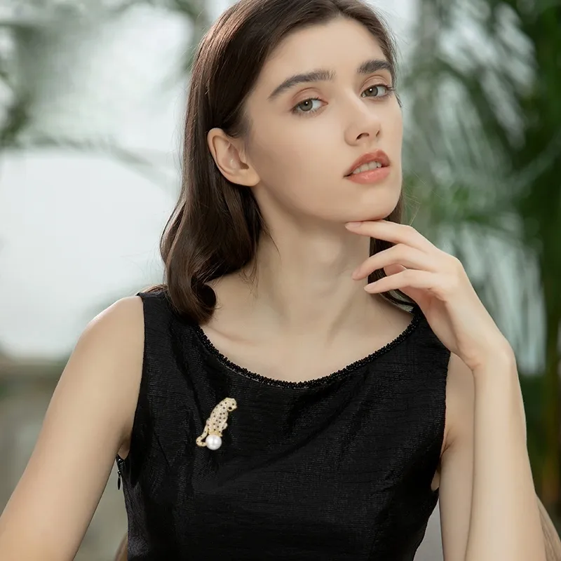 Lan Ying Crystal Brooch Luxury Niche Women's-2
