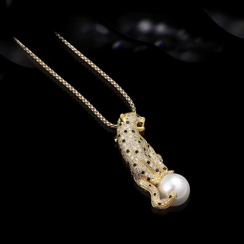Lan Ying Crystal Brooch Luxury Niche Women's-6