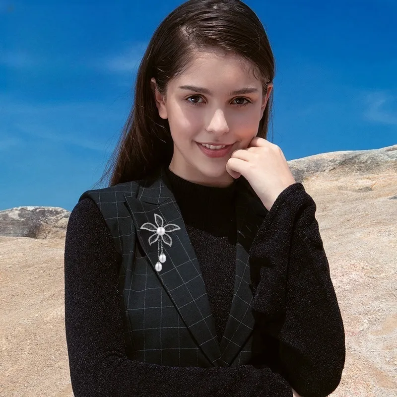 Lan Ying Austrian Crystal Brooches Women's-5