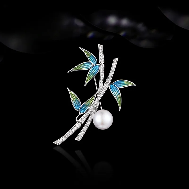 Lan Ying Austrian Crystal Brooches Unisex-1