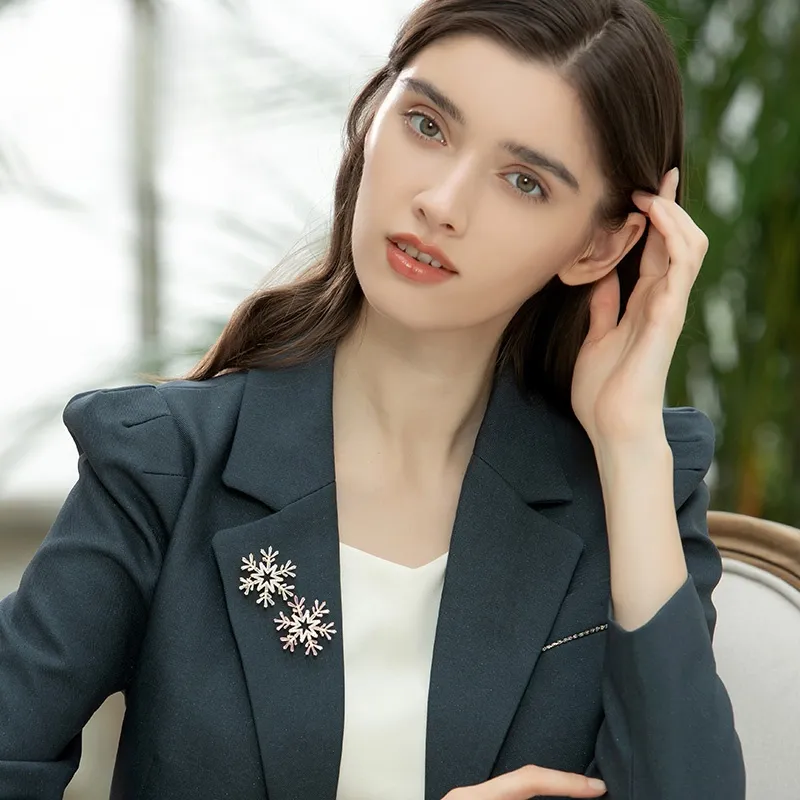 Lan Ying Artificial Crystal Brooches Women's-9