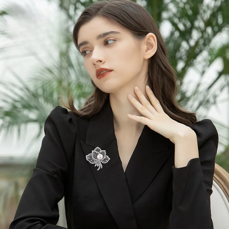 Lan Ying Artificial Crystal Brooches Women's-1