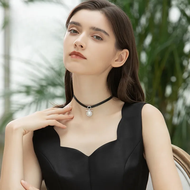 Lan Ying Artificial Crystal Necklaces Women's-1