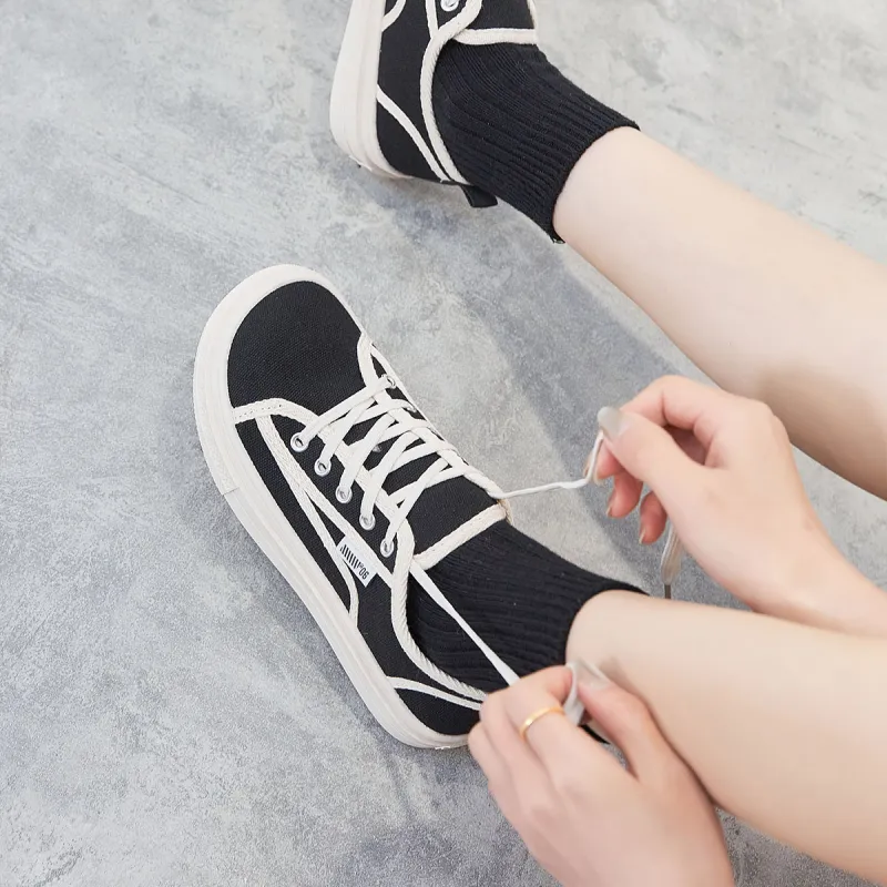 Komanic Low Top Canvas Shoes Women's Black-2