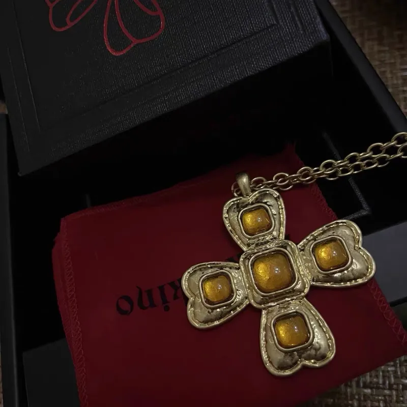 KING OF BLING Alloy With Artificial Gemstones Necklaces Unisex-5