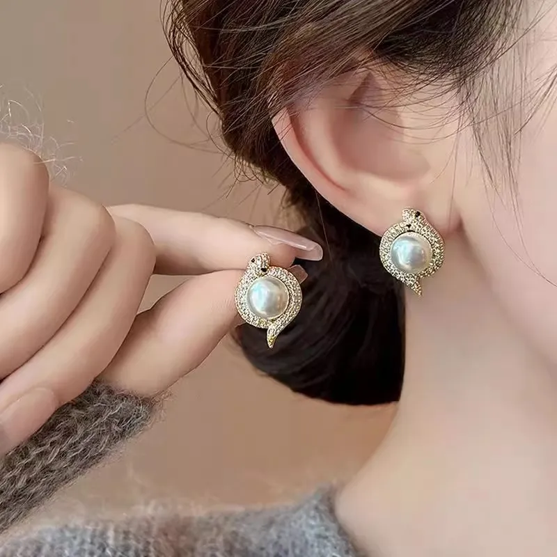 KING OF BLING Alloy With Zircon Stud Earrings Unisex-1