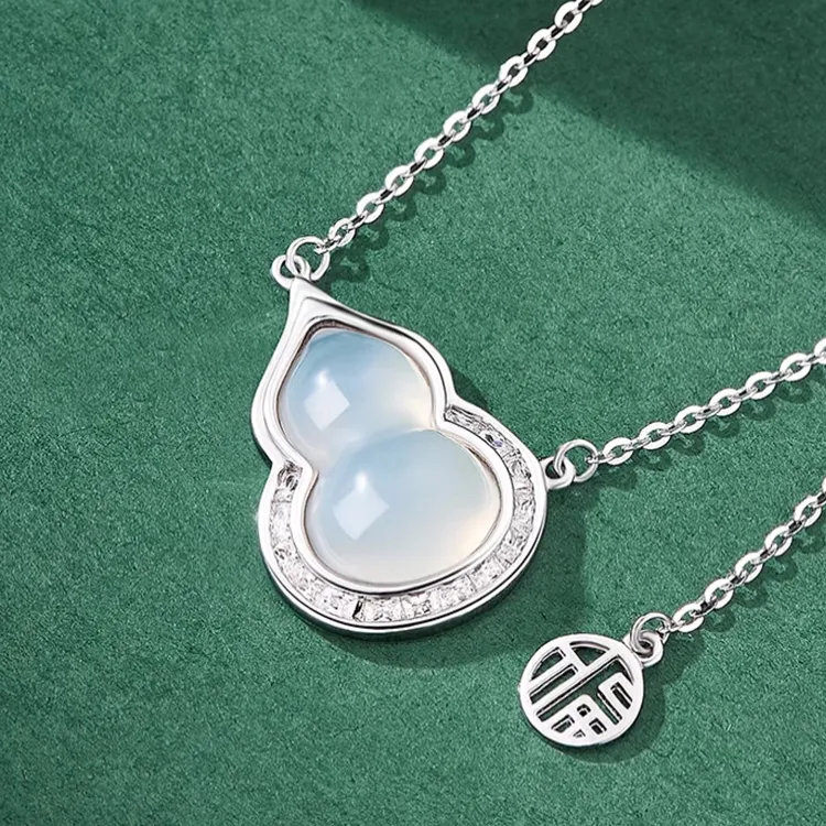 CHINA GOLD Chalcedony Jade Necklaces Women's-2