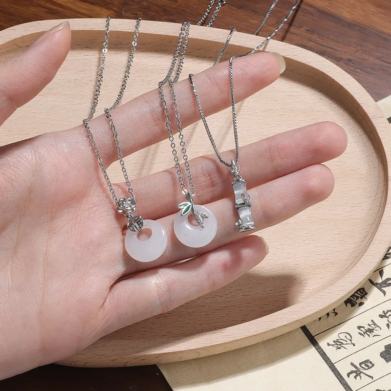 Kelanxi Resin Necklaces Women's-7