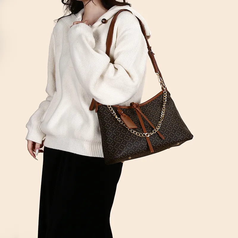 Meow In The Grass Synthetic Leather Shoulder Bag Regular Women's Coffee-4
