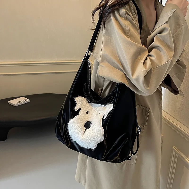 Meow In The Grass PU Shoulder Bag Regular Women's Black-1