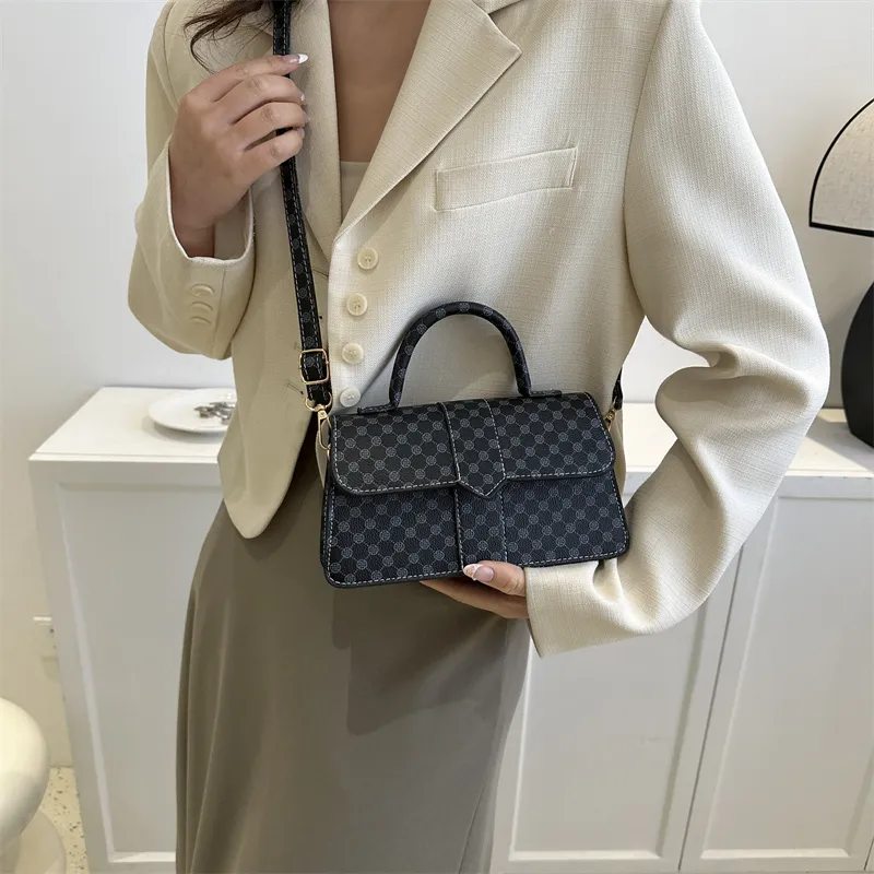 Meow in the grass Handbags-7
