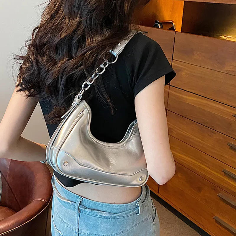 Meow in the grass Handbags-15