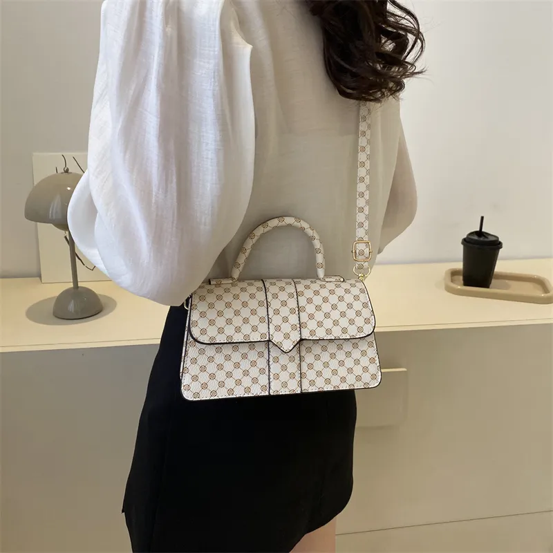 Meow in the grass Handbags-61