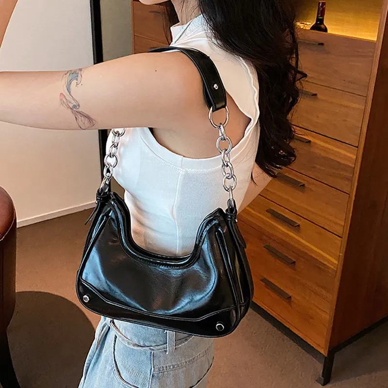 Meow in the grass Handbags-4