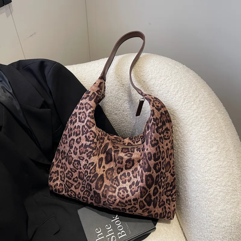 Meow In The Grass Suede Shoulder Bag Women's Black/Coffee/Brown-11