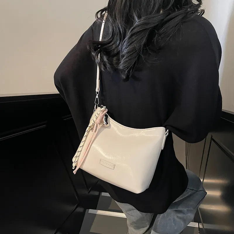 Meow In The Grass PU Crossbody Bag, Shoulder Bag Regular Women's Black/Coffee/Blue/Silver/Pink/Ecru-2