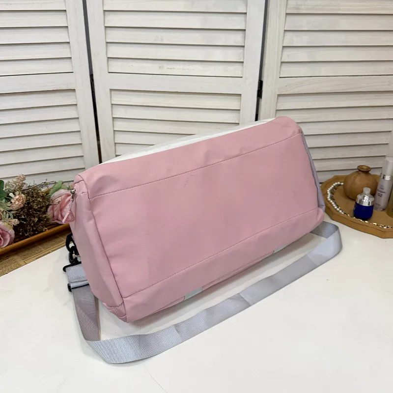 Meow In The Grass Nylon Gym Bag Travel Bag Unisex White/Black/Green/Blue/Pink-16