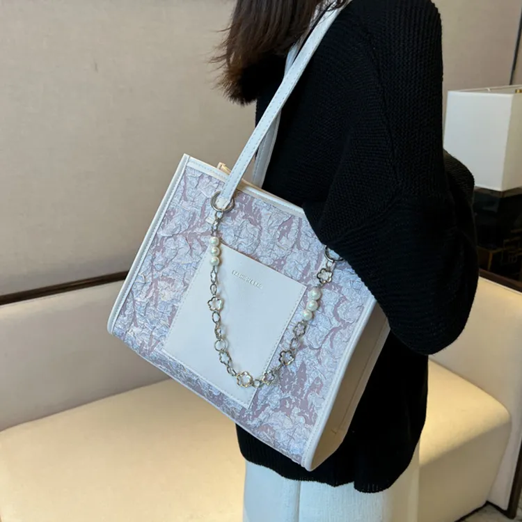 Meow in the grass Shoulder Bags-17