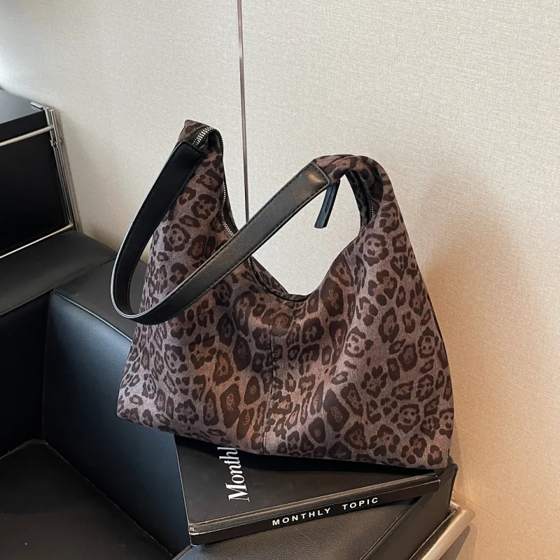 Meow In The Grass Suede Shoulder Bag Women's Black/Coffee/Brown-2