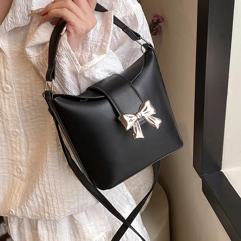 Meow in the grass Handbags-7