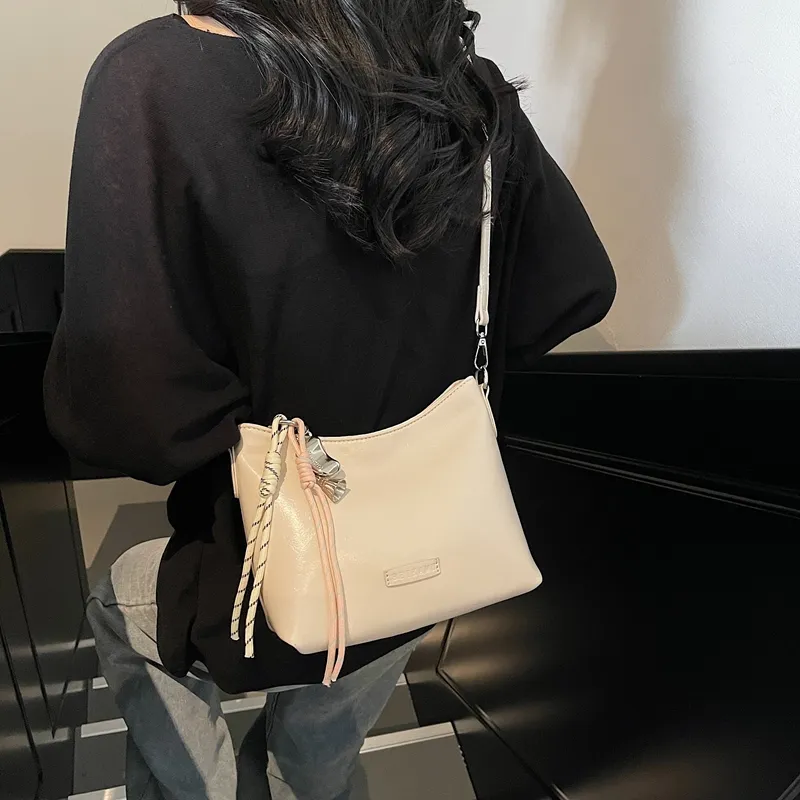Meow In The Grass PU Crossbody Bag, Shoulder Bag Regular Women's Black/Coffee/Blue/Silver/Pink/Ecru-1