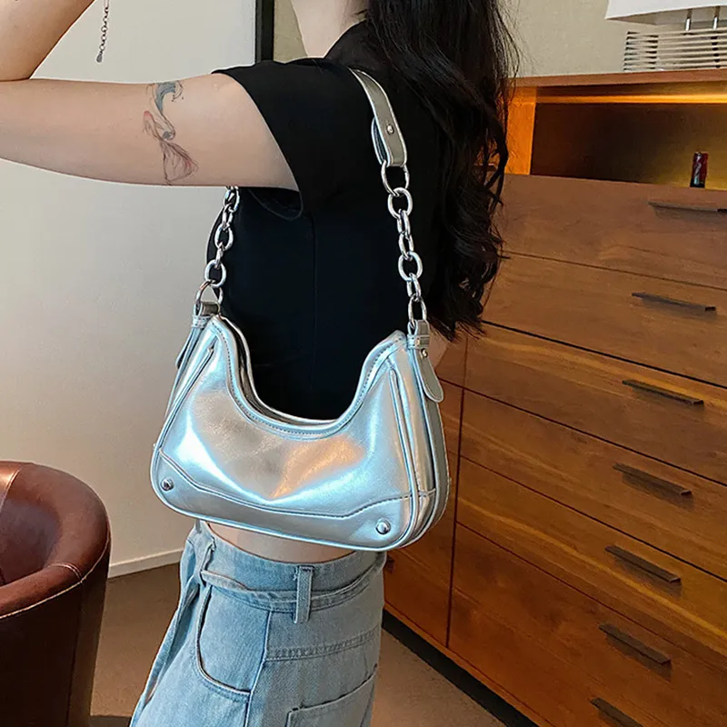 Meow in the grass Handbags-14