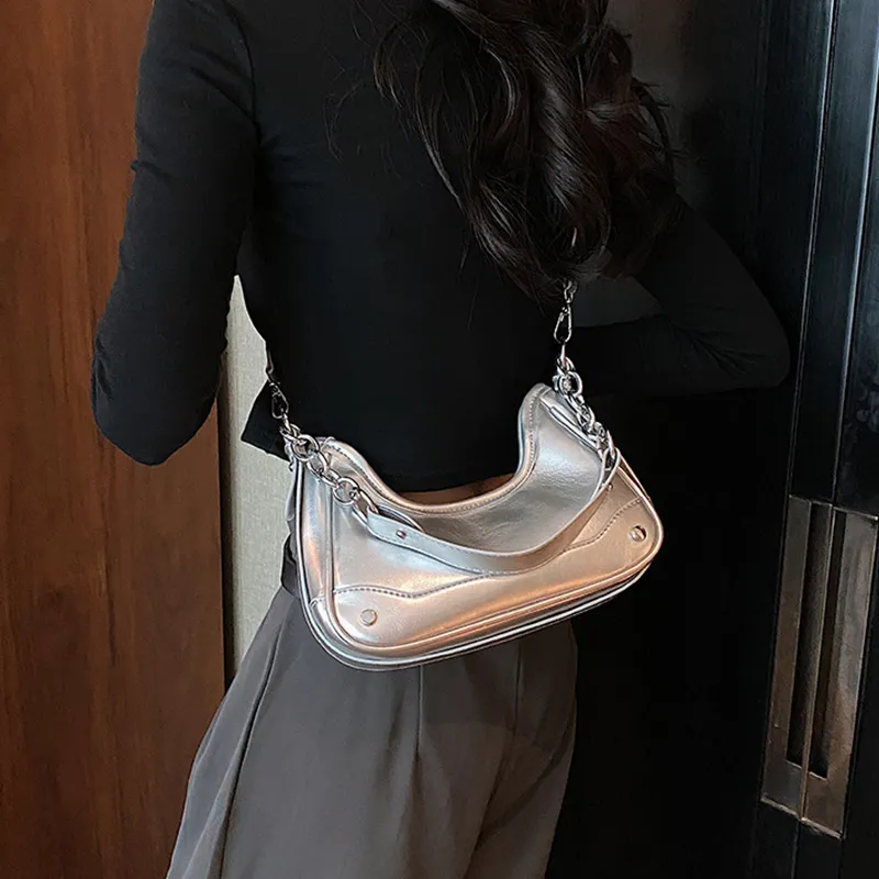 Meow in the grass Handbags-18