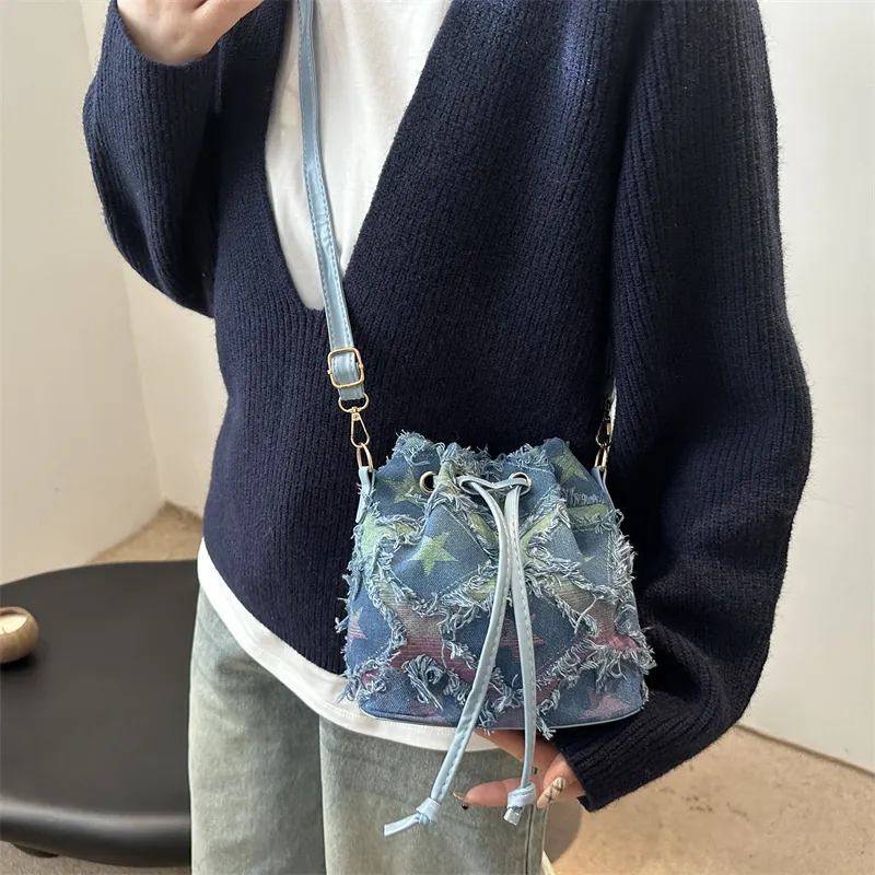 Meow In The Grass Denim Shoulder Bag Regular Women's Multicolor-8