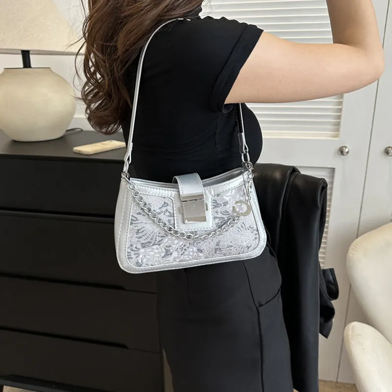 Meow in the grass Shoulder Bags-18