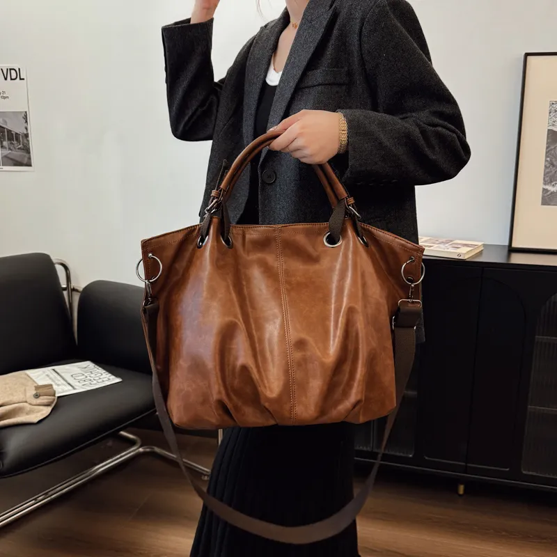 Meow In The Grass PU Shoulder Bag Women's Brown/Coffee-4
