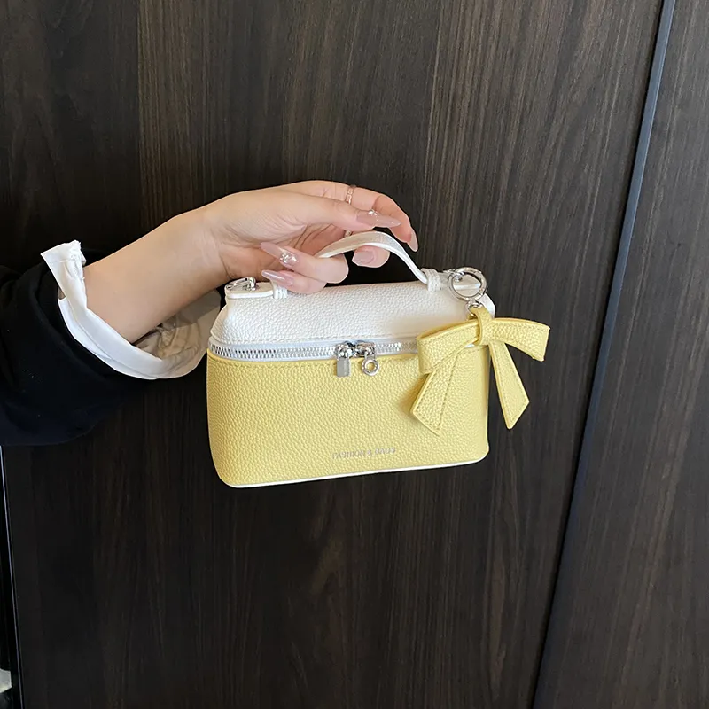 Meow In The Grass PU One Shoulder Handbag Women's Multicolor-23