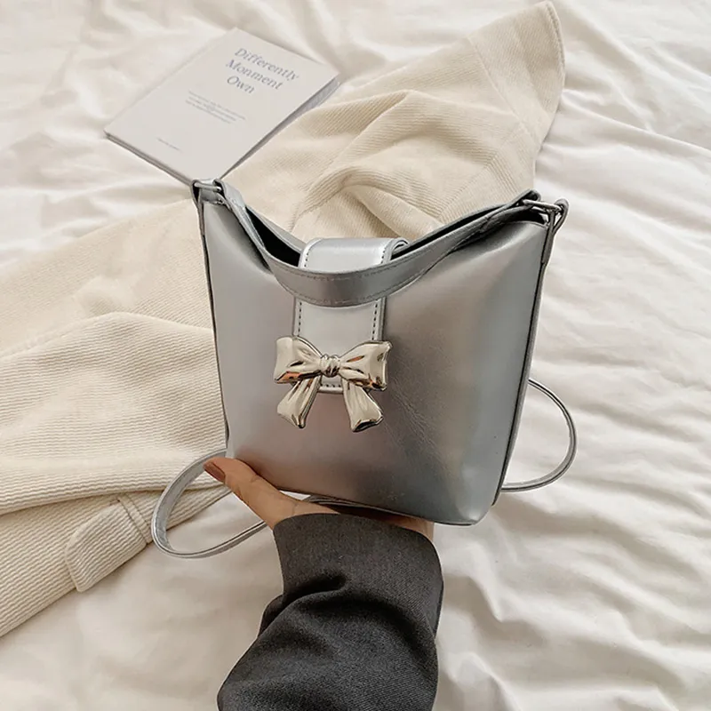 Meow in the grass Handbags-18