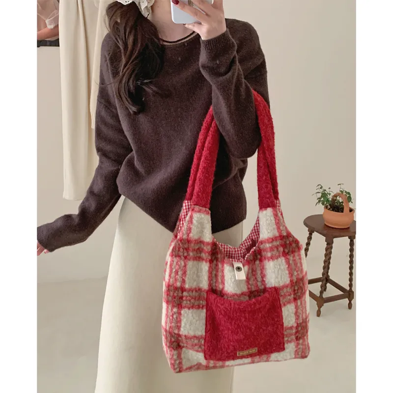 Meow In The Grass Woolen Tote Bag, Shoulder Bag Women's Red-1
