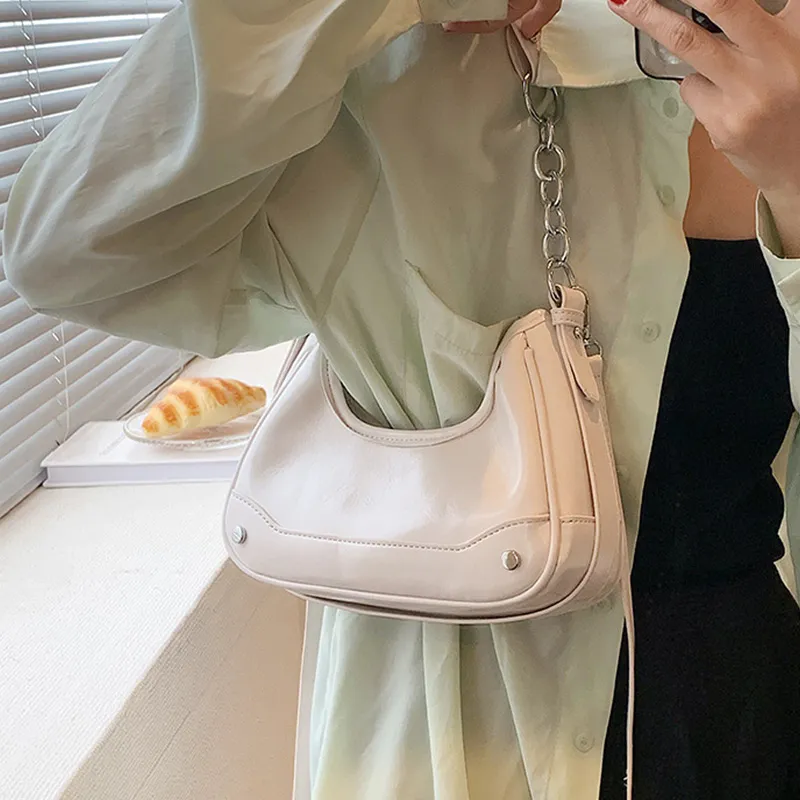Meow in the grass Handbags-8