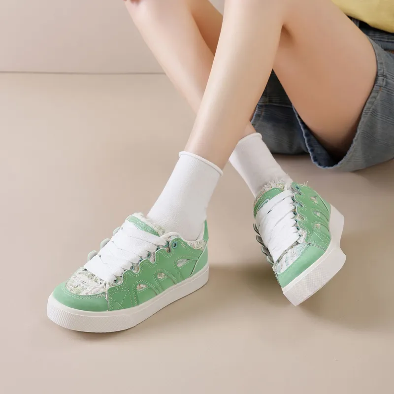 Little Red Man Low Top Skateboard Shoes Women's-3