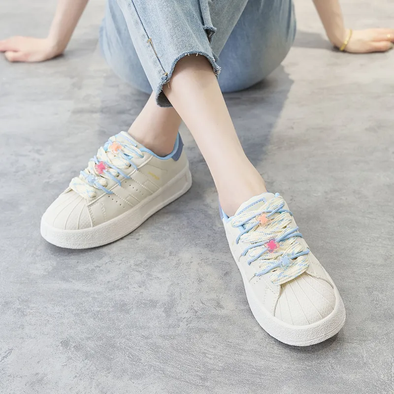 Little Red Man Low-Top Skateboard Shoes Women's-5