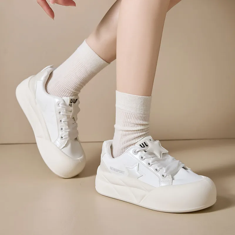 Little Red Man Water Resistant Coverage Low Top Skateboard Shoes Women's Beige-2