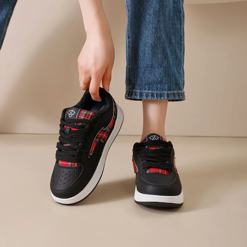 Little Red Man Slip Resistant, Abrasion Resistant, Breathable Low Top Skateboard Shoes Black-4